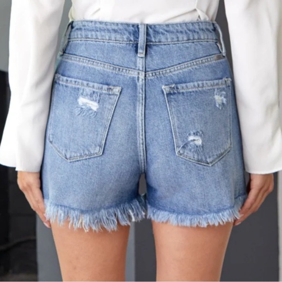 KanCan Ella High Rise Patched & Fray Hem Mom Shorts Size 27 - Picture 5 of 15